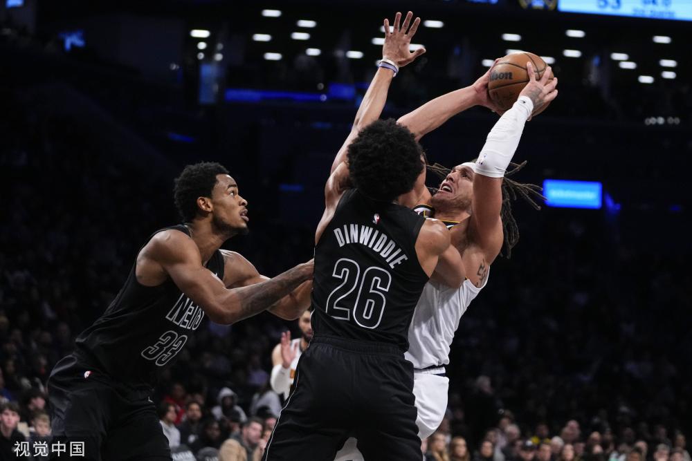 赛场不仅成 赛场不仅成